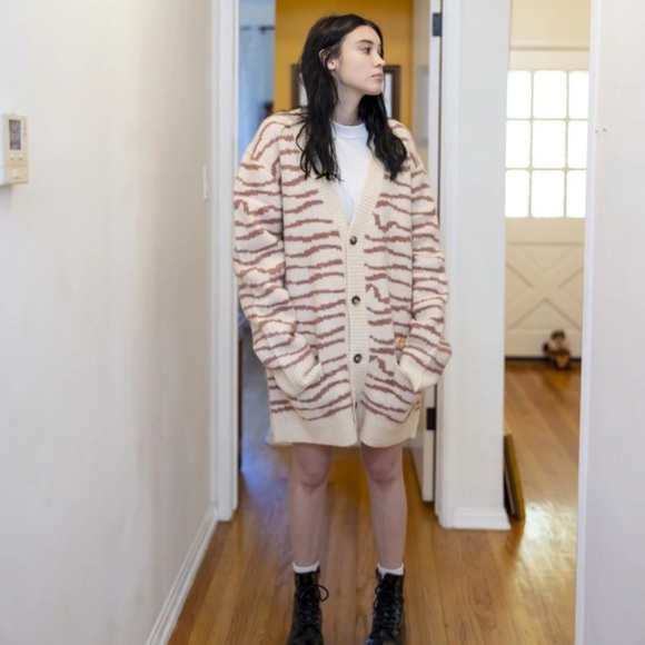 NWT Drew House Sketch Mascot Squiggle Oversized Cardigan in ivory/mauve, Size XS - Picture 5 of 14